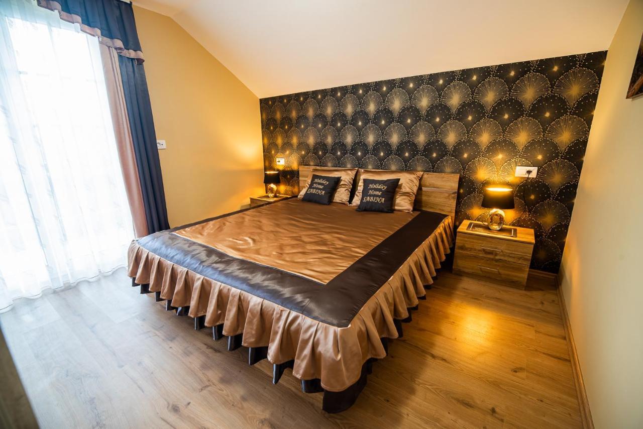 Holiday Home With Hot Tub And Sauna Sabina Rovte Exteriér fotografie